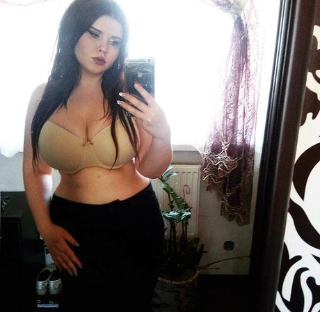 Anna Bernadi only fans pics