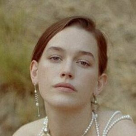 Victoria Pedretti leaked onlyfans content