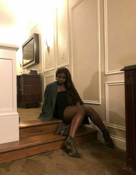 sissy serayah onlyfans nude