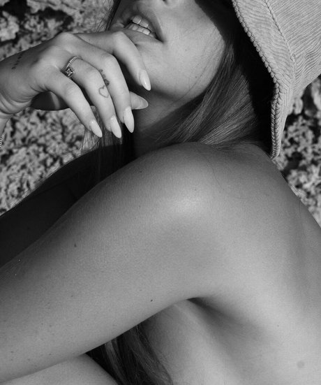 Arbel onlyfans naked