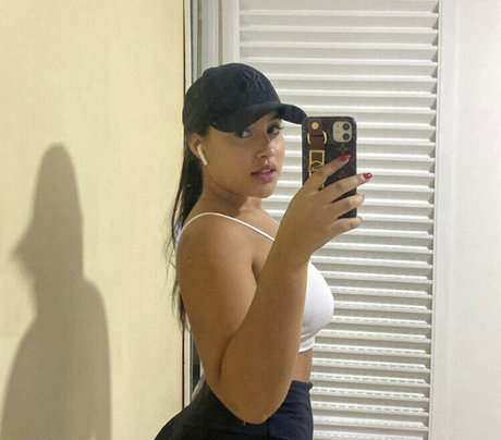 Beatriz Vitoria tits onlyfans