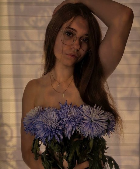 Anna Kauer naked onlyfans pics