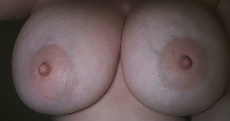 Anna Lee nude leak onlyfans