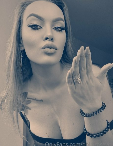 Dolly Rose free onlyfans