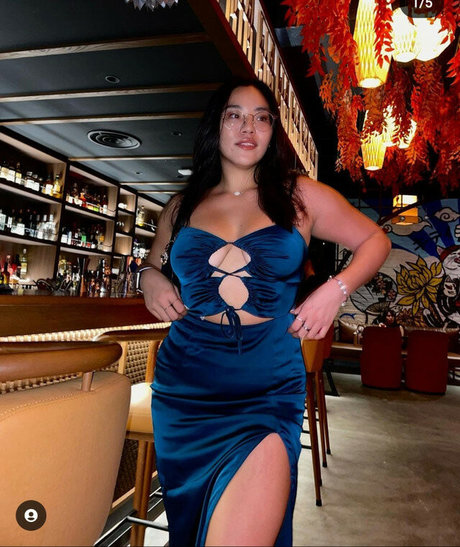 Mathilda Huang onlyfans strip