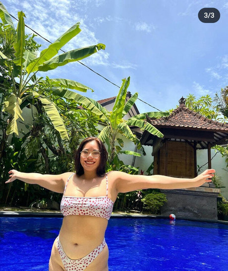 Mathilda Huang onlyfans sexy