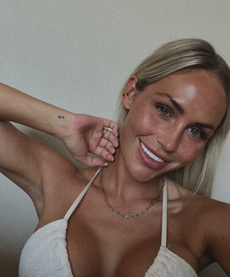 Anna Seneca leak onlyfans