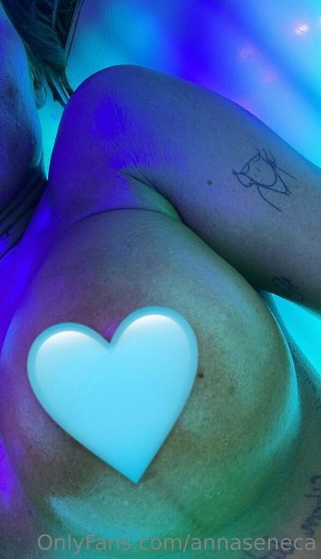 Anna Seneca free only fans