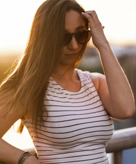 Felicia Hofner onlyfans striptease