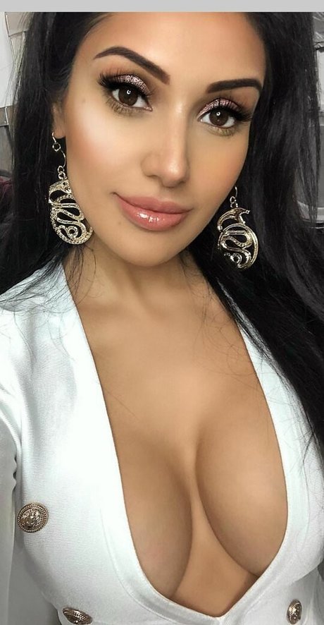 kbellebeauty boobs onlyfans