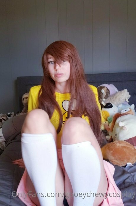 gooeychewycosplay only fans leak