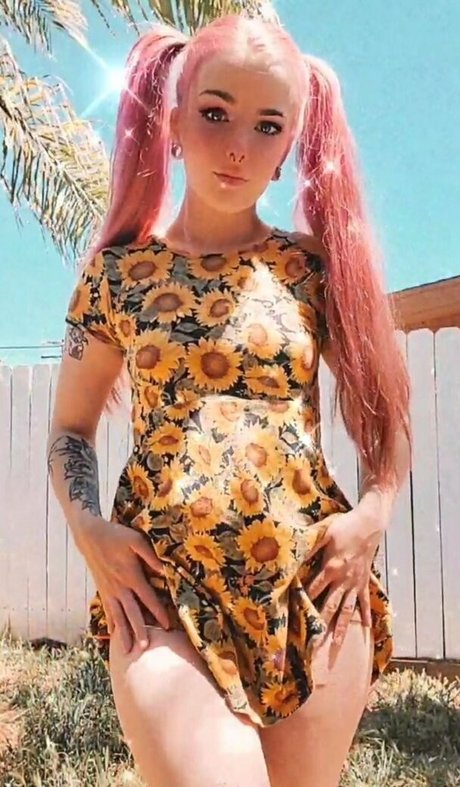 lilydarkofree Profile pic