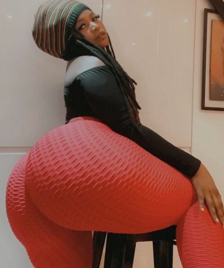 Lorraine Lionheart onlyfans x