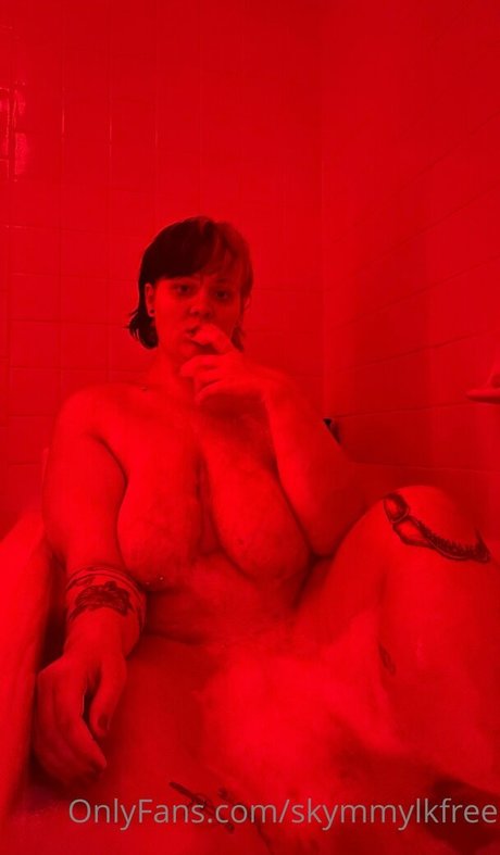 skymmylkfree onlyfans naked leak