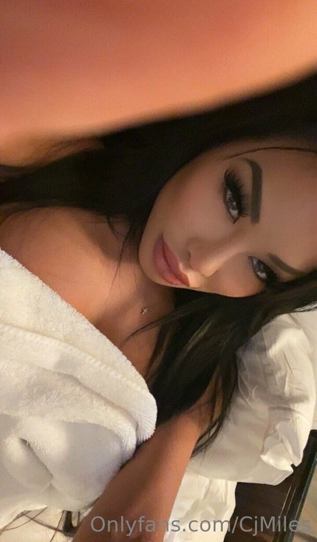 cjfanspage nude leak onlyfans