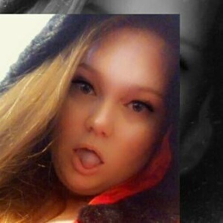 curvyredheadpromo onlyfans model images