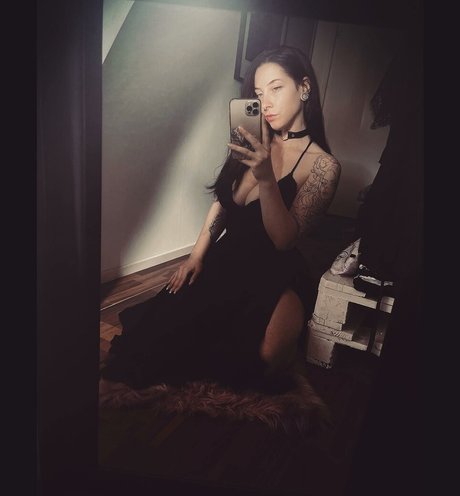 vicki25 onlyfans leaked dirtyship