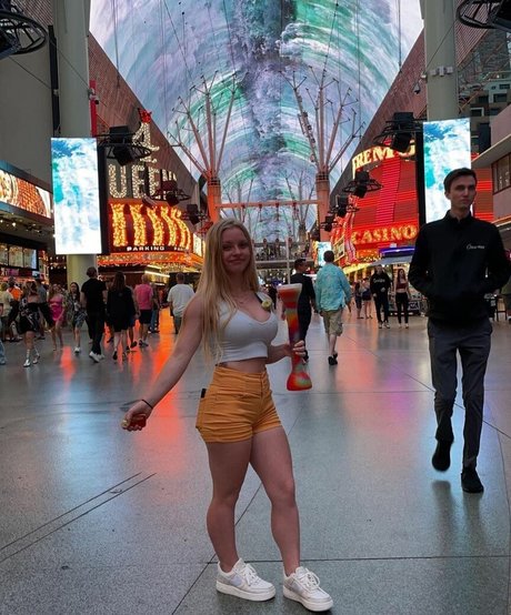 Kylie Shay ass onlyfans