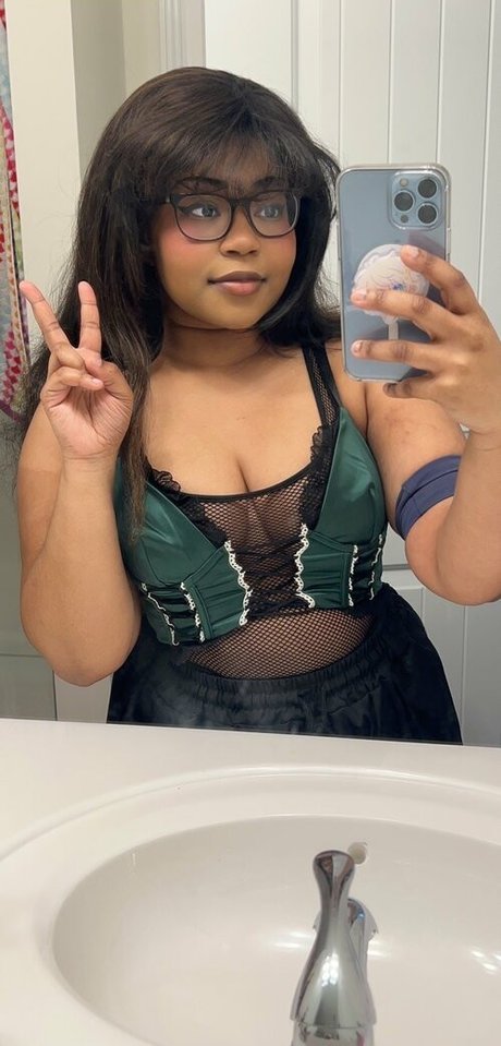 Ria Parker only fans pic