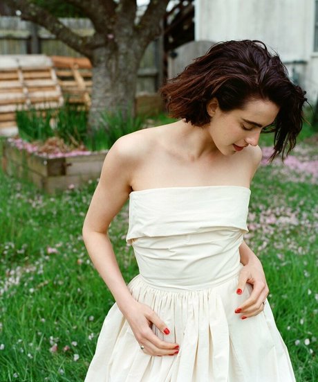 Margaret Qualley onlyfans leaked tits