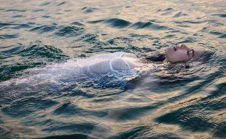 Margaret Qualley naked only fans