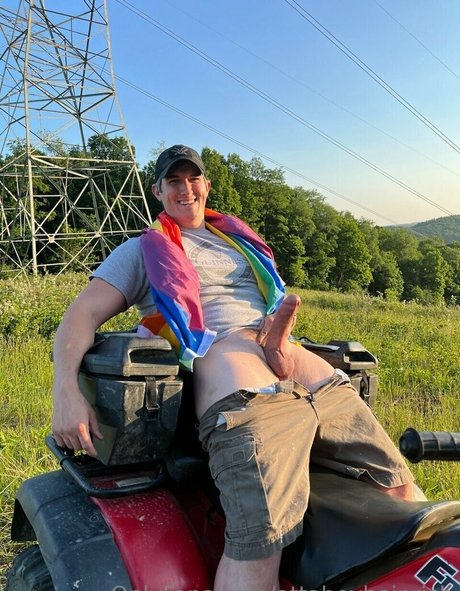 attaboyheinrich onlyfans leajs