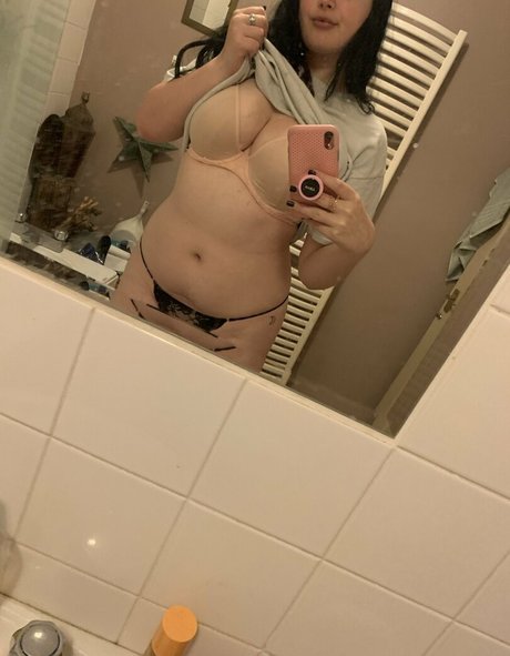 gothiccpeach naked onlyfans leaked