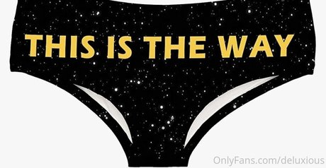 deluxious nude only fans