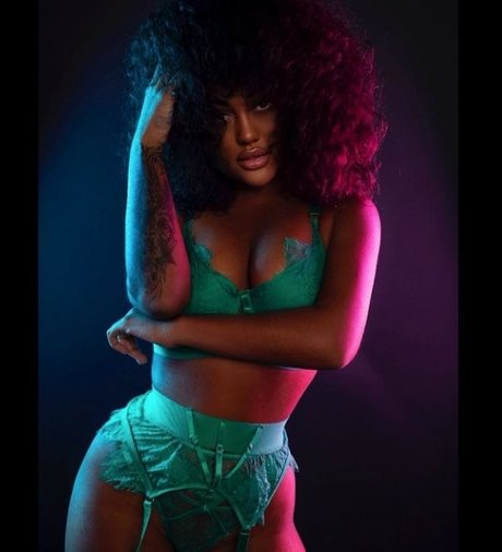 Marlie Lewis nude leaks onlyfans