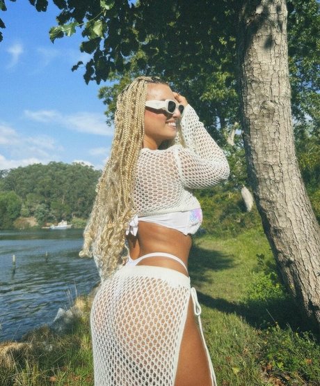 Helena Cardoso onlyfans public photos