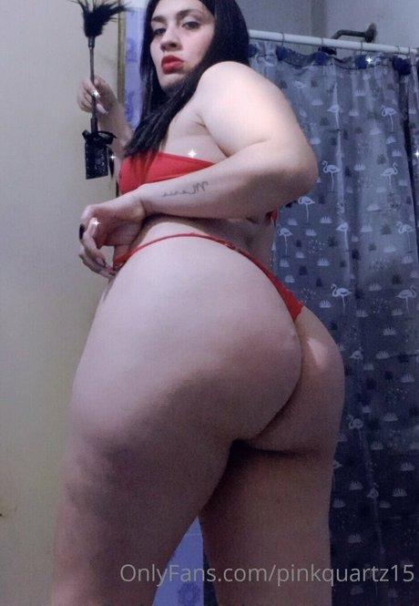 pinkquartz15 onlyfans model photo