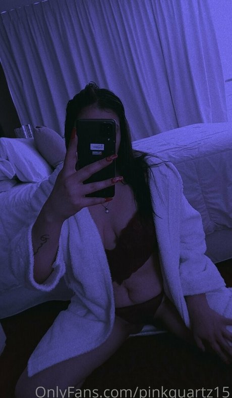 pinkquartz15 onlyfans creator