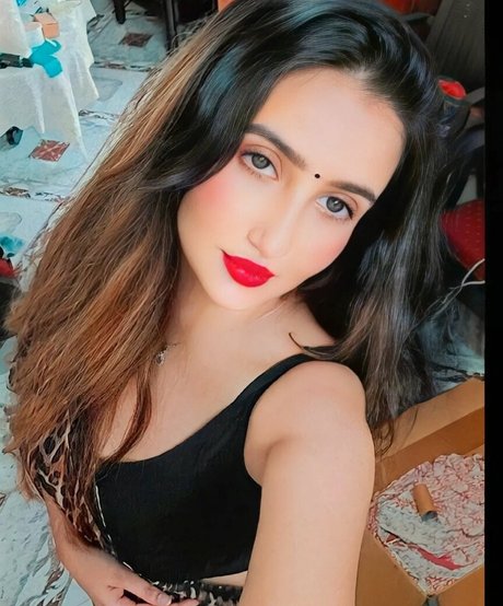 Aniza Hazel onlyfans content