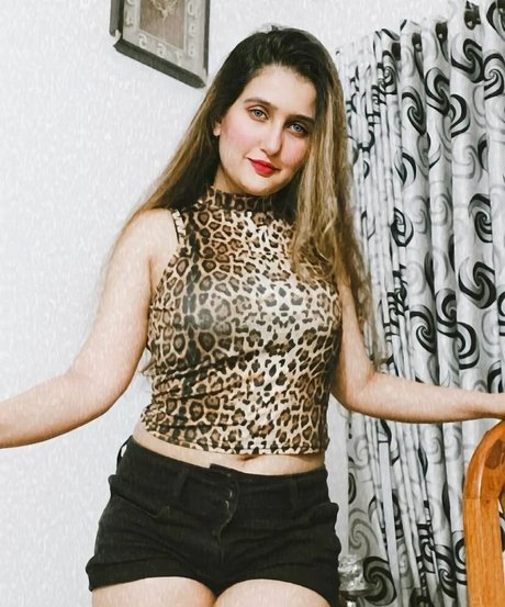 Aniza Hazel onlyfans posts