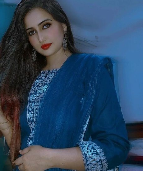 Aniza Hazel onlyfans model images