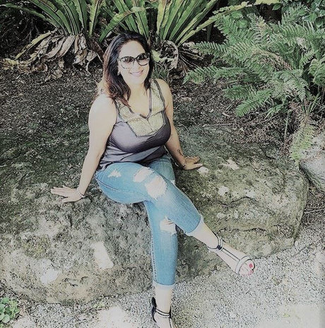 Minakshie Sethii tits onlyfans