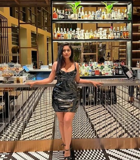 Pratika Sood onlyfans pics