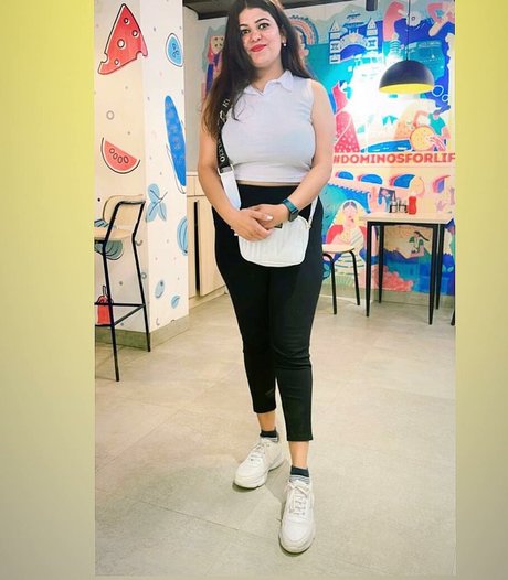 tejaswi pandeyy onlyfans model images
