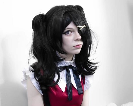 Porcelain Ghoul nude on onlyfans