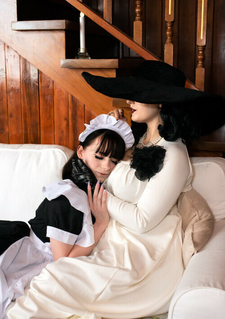 Lady Dimitrescu onlyfans nude