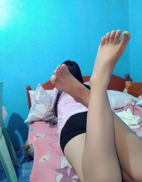 chaarmfeet onlyfans nude photos