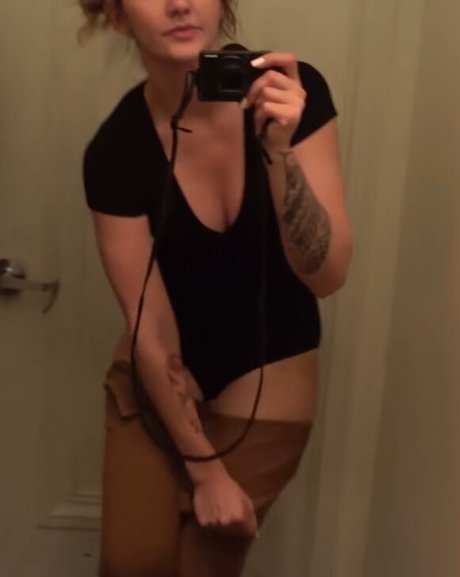 Geovanna Antoinette naked only fans