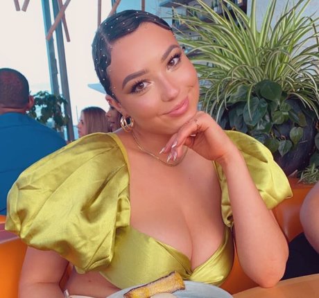 Lydia Harrison onlyfans porn