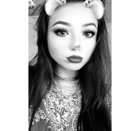 Lydia Harrison pics onlyfans