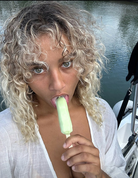 Salah Brooks onlyfans naked