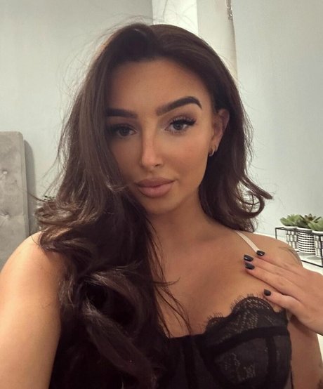 Chloe Panchal onlyfans nide