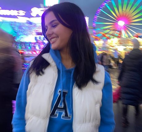 Isabella Evans onlyfans nudes