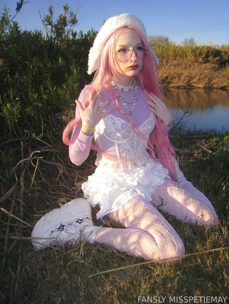 misspetitemay onlyfans nude tits