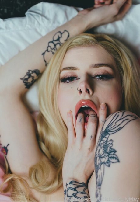 MistressLilyMay onlyfans leaks nude