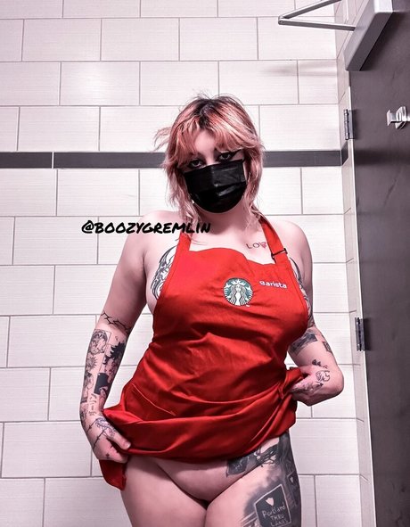 BoozyGremlinx onlyfans nude porn